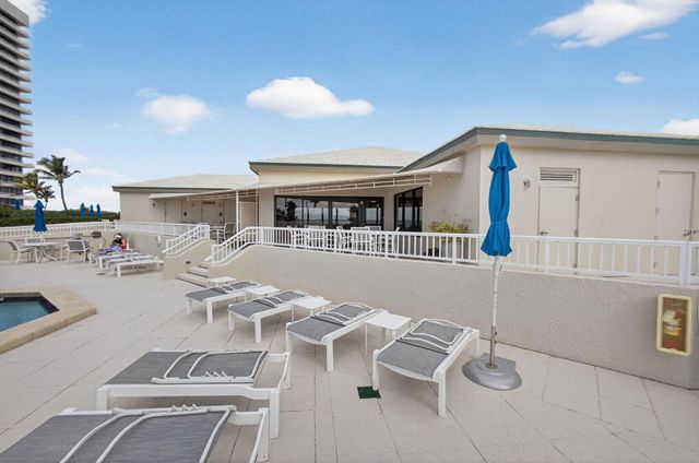 5510 N Ocean Drive 2d, Singer Island, FL 33404