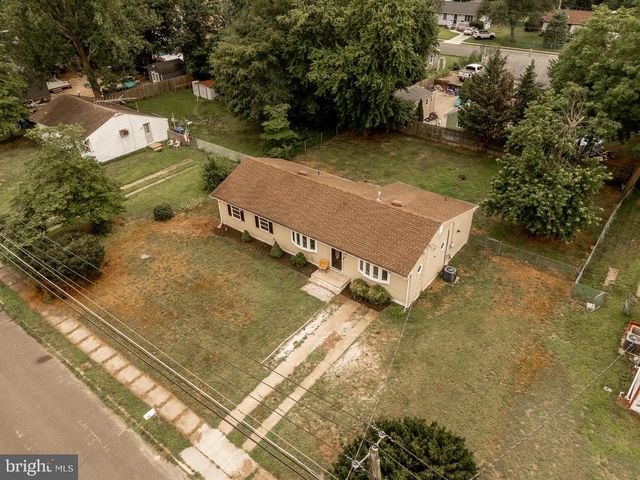 58 HOLLY BLVD, Southampton, NJ 08088