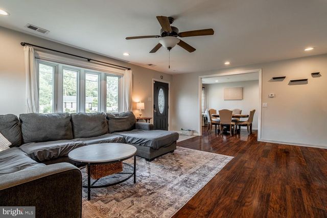58 HOLLY BLVD, Southampton, NJ 08088