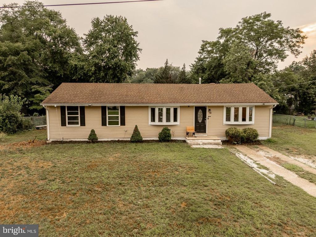 58 HOLLY BLVD, Southampton, NJ 08088