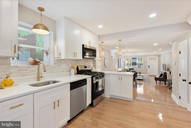 1102 CARROLL ST, Baltimore, MD 21230
