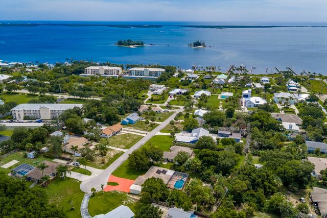 7685 134th Street, Sebastian, FL 32958