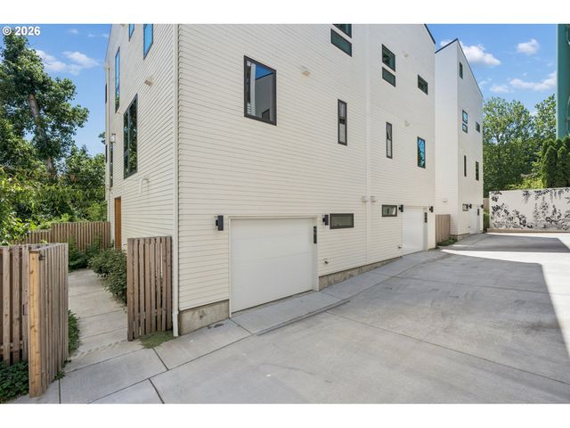 4611 N CAMPBELL Ave, Portland, OR 97217