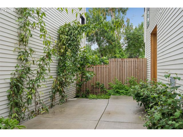 4611 N CAMPBELL Ave, Portland, OR 97217