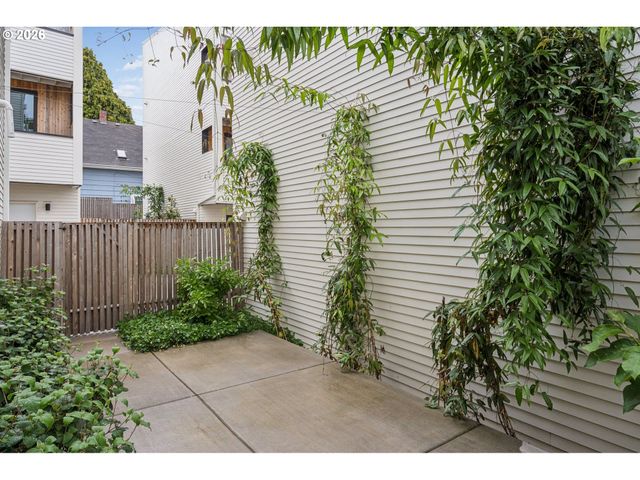 4611 N CAMPBELL Ave, Portland, OR 97217