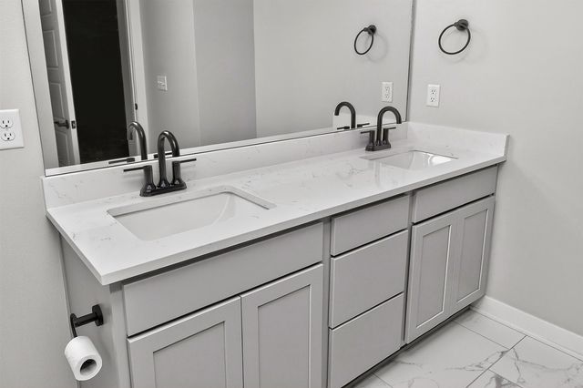 695 SE Mesa Drive, Waukee, IA 50263