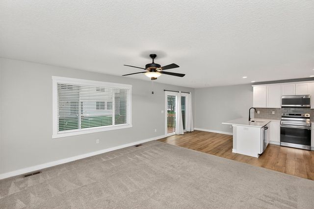 695 SE Mesa Drive, Waukee, IA 50263