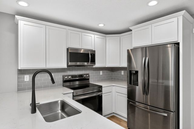 695 SE Mesa Drive, Waukee, IA 50263