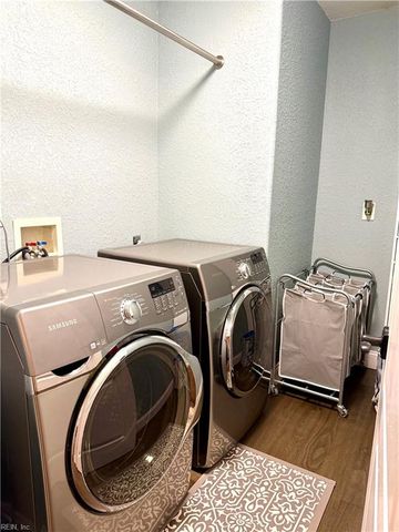 2328 Edmenton DR, Virginia Beach, VA 23456