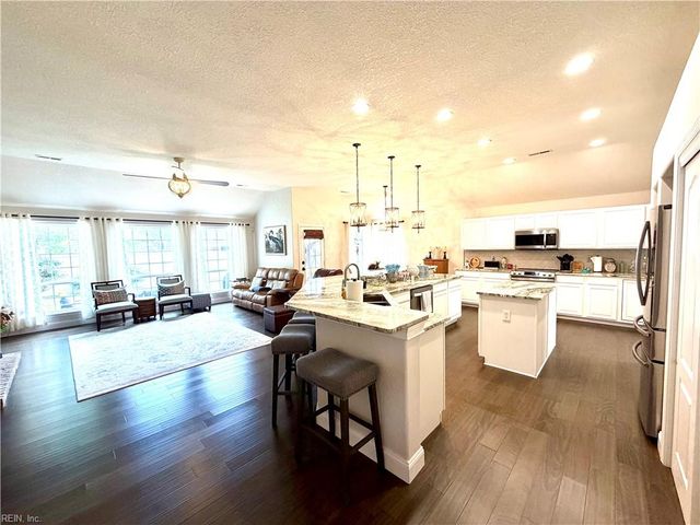 2328 Edmenton DR, Virginia Beach, VA 23456