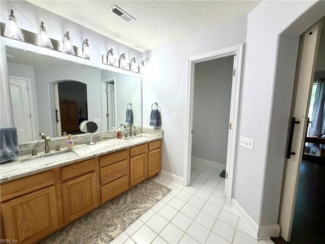 2328 Edmenton DR, Virginia Beach, VA 23456