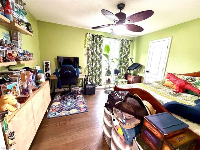 2328 Edmenton DR, Virginia Beach, VA 23456