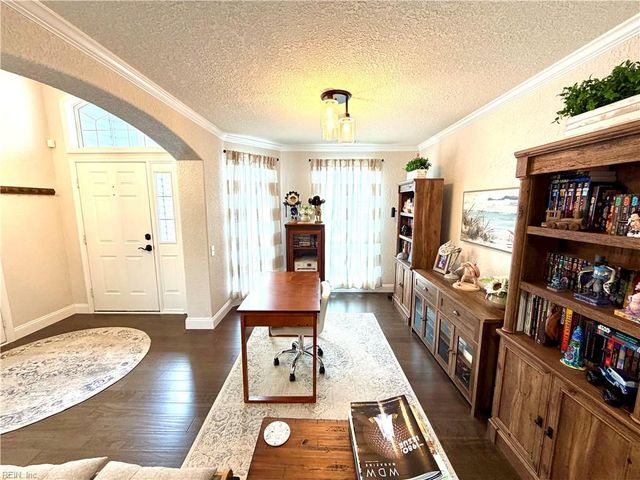 2328 Edmenton DR, Virginia Beach, VA 23456