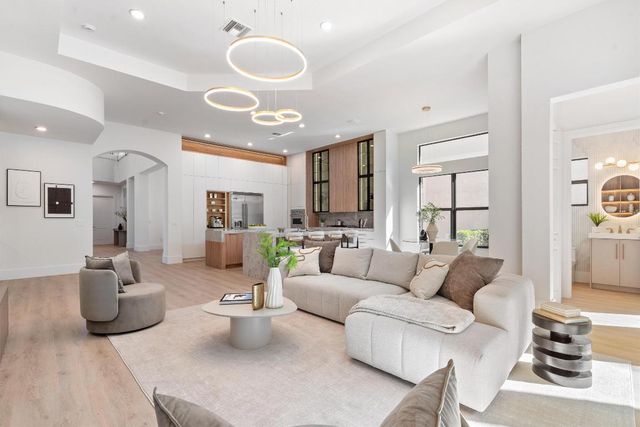 8749 Lewis River Road, Delray Beach, FL 33446