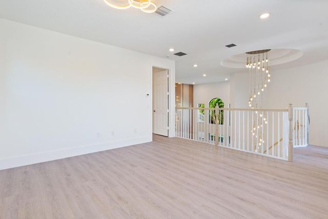 8749 Lewis River Road, Delray Beach, FL 33446