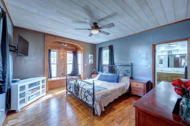 915 E 15th Ave, Winfield, KS 67156