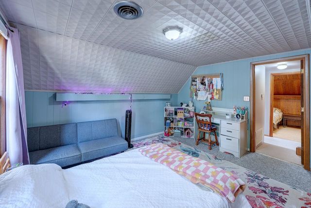 915 E 15th Ave, Winfield, KS 67156