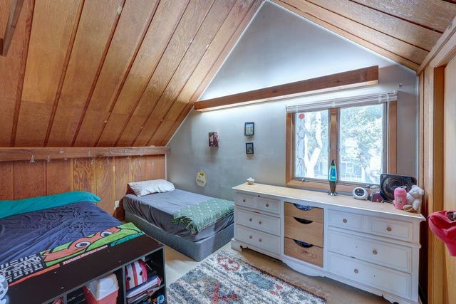 915 E 15th Ave, Winfield, KS 67156