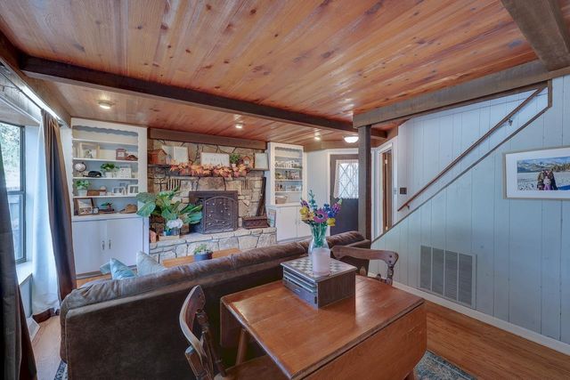 915 E 15th Ave, Winfield, KS 67156