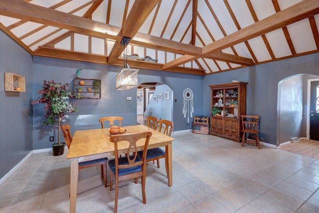 915 E 15th Ave, Winfield, KS 67156