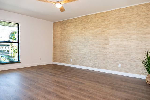 162 SE Saint Lucie Boulevard B403, Stuart, FL 34996