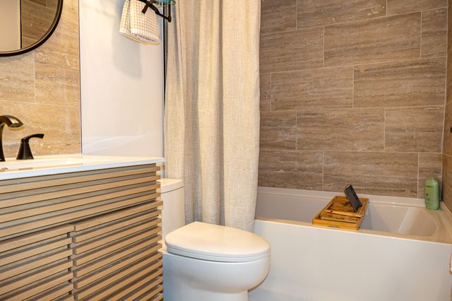 162 SE Saint Lucie Boulevard B403, Stuart, FL 34996