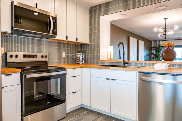 162 SE Saint Lucie Boulevard B403, Stuart, FL 34996