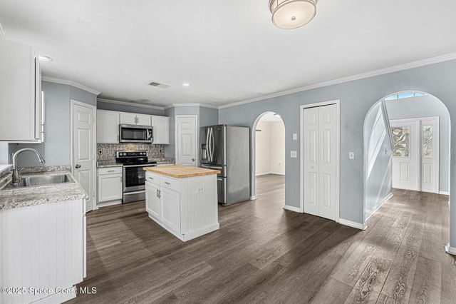 1249 White Oak Circle, Melbourne, FL 32934