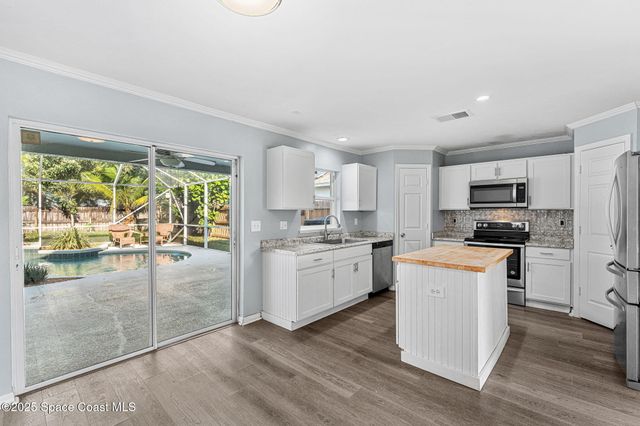 1249 White Oak Circle, Melbourne, FL 32934