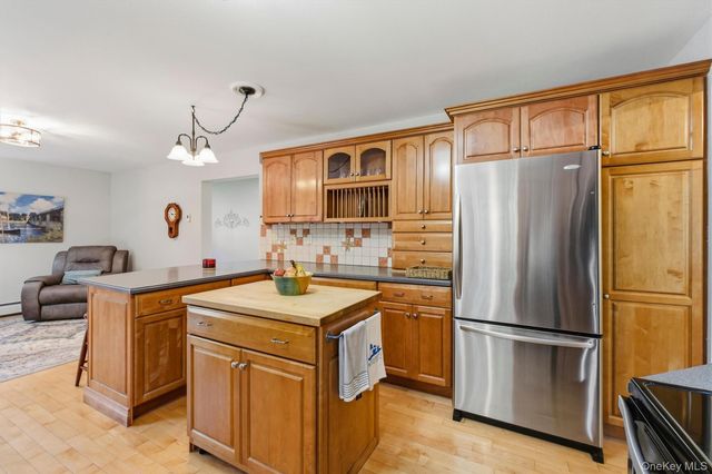 413 Sepasco Center Street, Rhinebeck, NY 12572