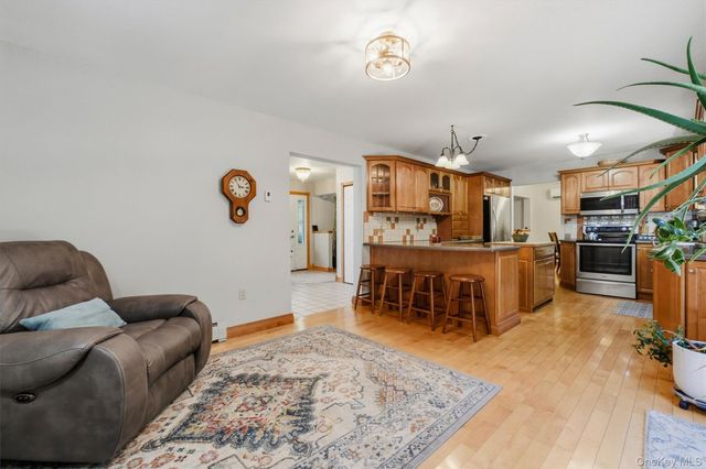 413 Sepasco Center Street, Rhinebeck, NY 12572