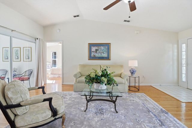 2857 CHURCHILL, Hernando, FL 34442