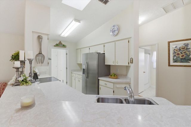 2857 CHURCHILL, Hernando, FL 34442