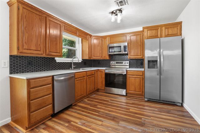 485 S Maple Street, Oologah, OK 74053