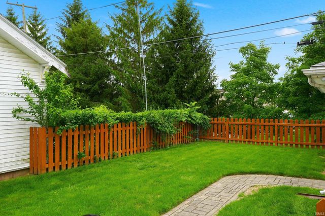 3920 Indiana Avenue, Fort Wayne, IN 46807