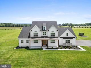 151 SUMMERFIELD WAY, Shenandoah Junction, WV 25442