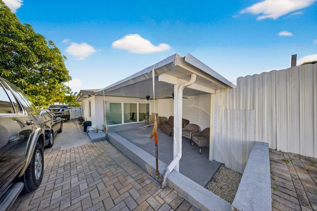 623 S Pine Street, Lake Worth Beach, FL 33460