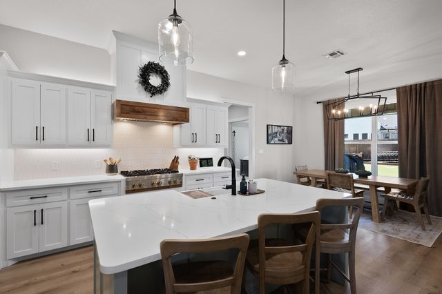 1611 N Mason Street, Bowie, TX 76230