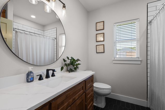 1611 N Mason Street, Bowie, TX 76230