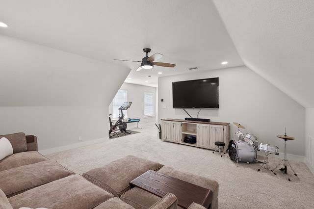 1611 N Mason Street, Bowie, TX 76230