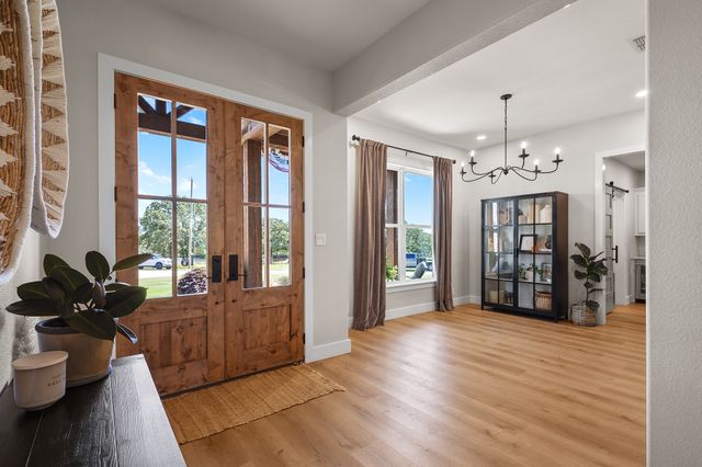 1611 N Mason Street, Bowie, TX 76230