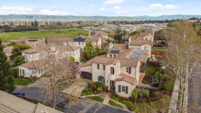 1826 Club Drive, Gilroy, CA 95020