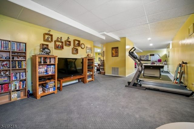 1 Trout Brook Ln, Randolph Twp., NJ 07945