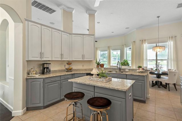 2848 ALOMA LAKE RUN, Oviedo, FL 32765
