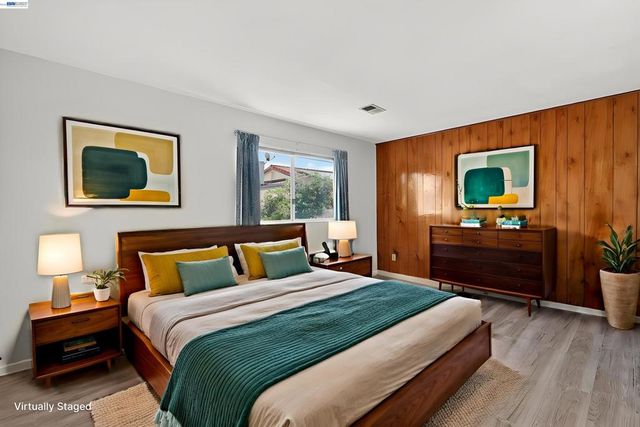 8373 Locust Pl, Dublin, CA 94568