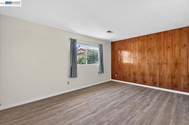 8373 Locust Pl, Dublin, CA 94568