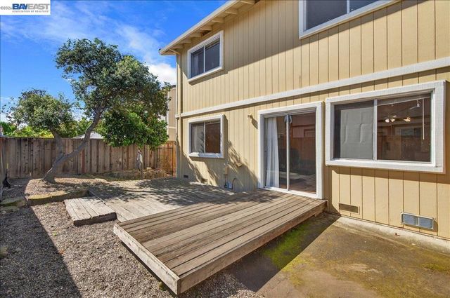 8373 Locust Pl, Dublin, CA 94568