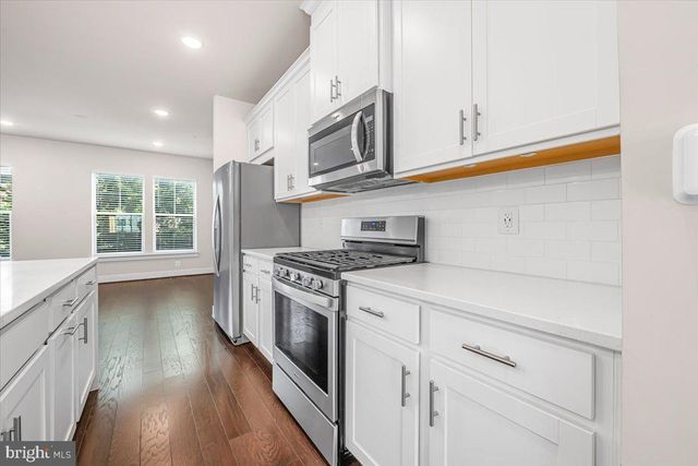 115 DICKENSON DR, Gaithersburg, MD 20878