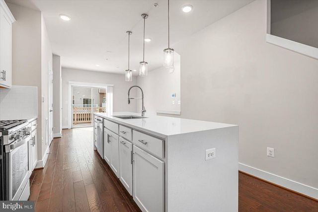 115 DICKENSON DR, Gaithersburg, MD 20878