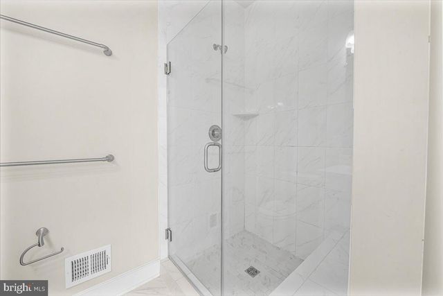 115 DICKENSON DR, Gaithersburg, MD 20878